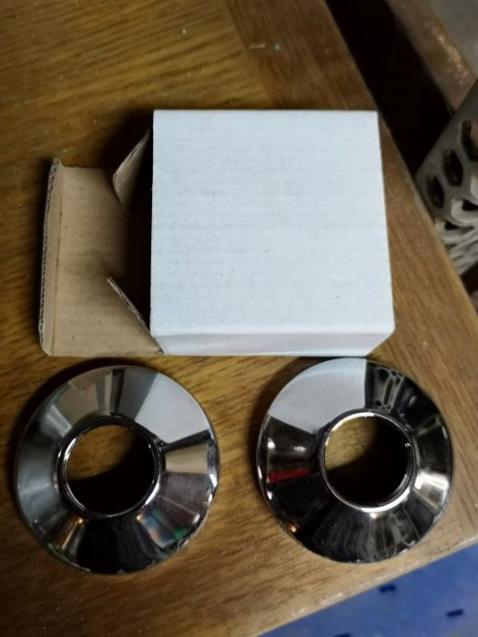 Rozeta rozetka uchwyt bateria prysznicowa