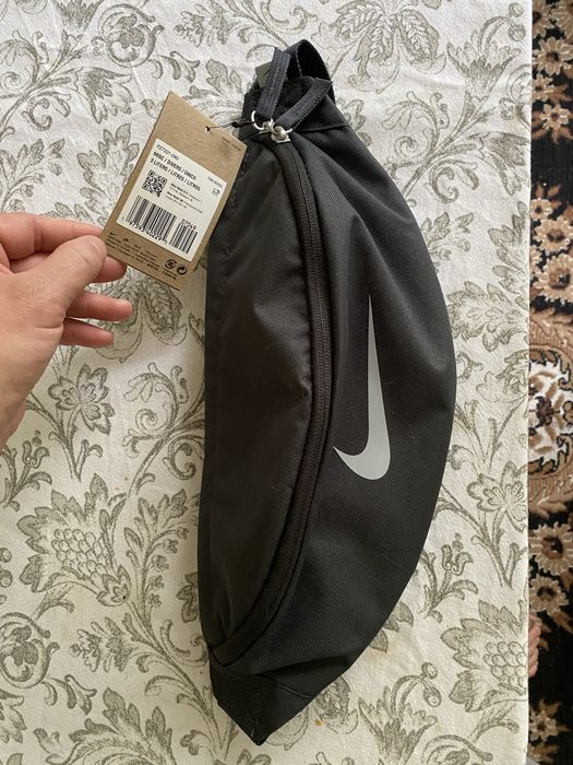 продам сумку на пояс nike