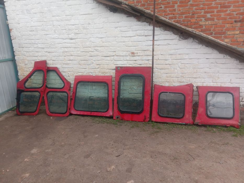 Продам вікна для кабіни Т40