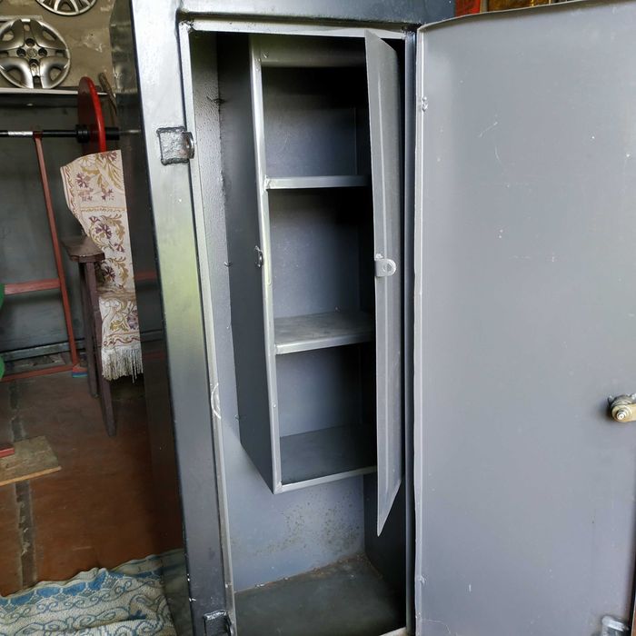 Сейф оружейный 3300 грн.