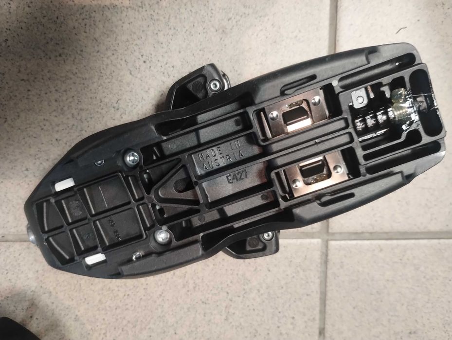 Nowe wiązanie wiązania narciarskie Head SLR 7.5 din