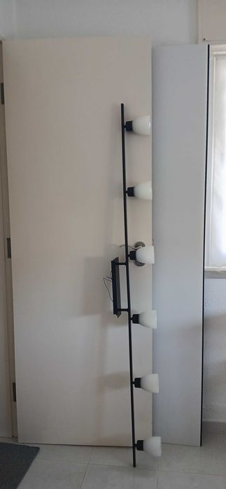 Candeeiro de teto em ferro forjado - preto e branco