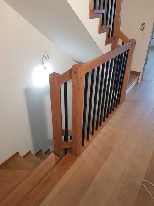 Schody drewniane , balustrady , trepy dębowe
