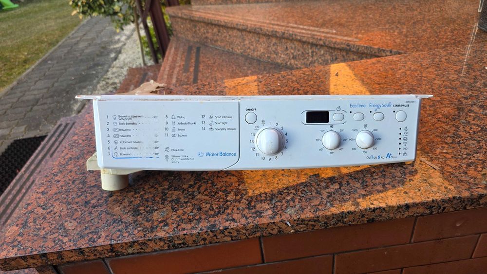 Front sterujący z kieszenią do pralki indesit IWD 61051