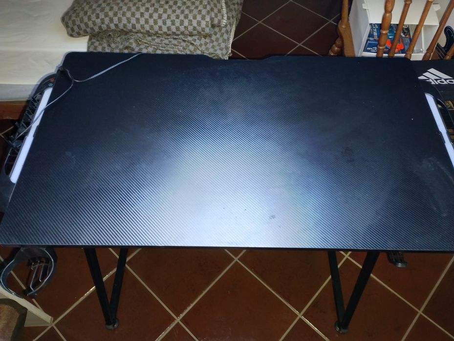 Mesa Alpha Gamer Auri RGB