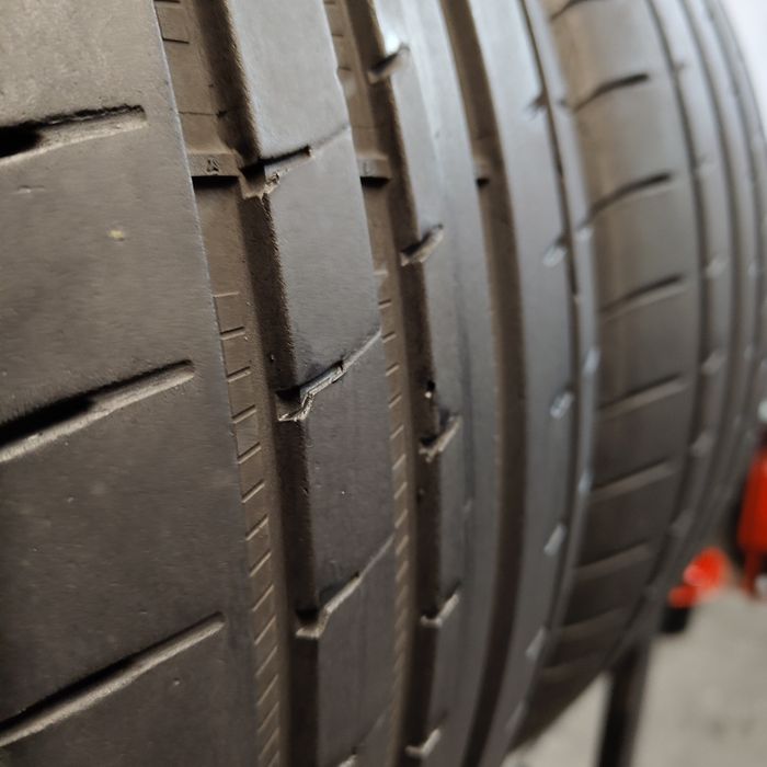 225/45/19 XL Sprzedam parę opon letnich Goodyear