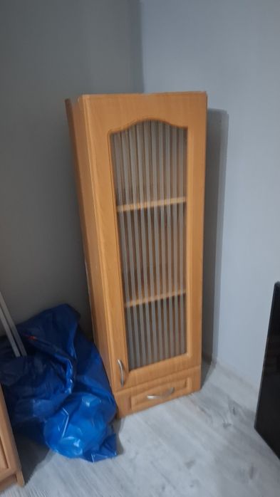 ODDAM ZA DARMO meblościankę do salonu