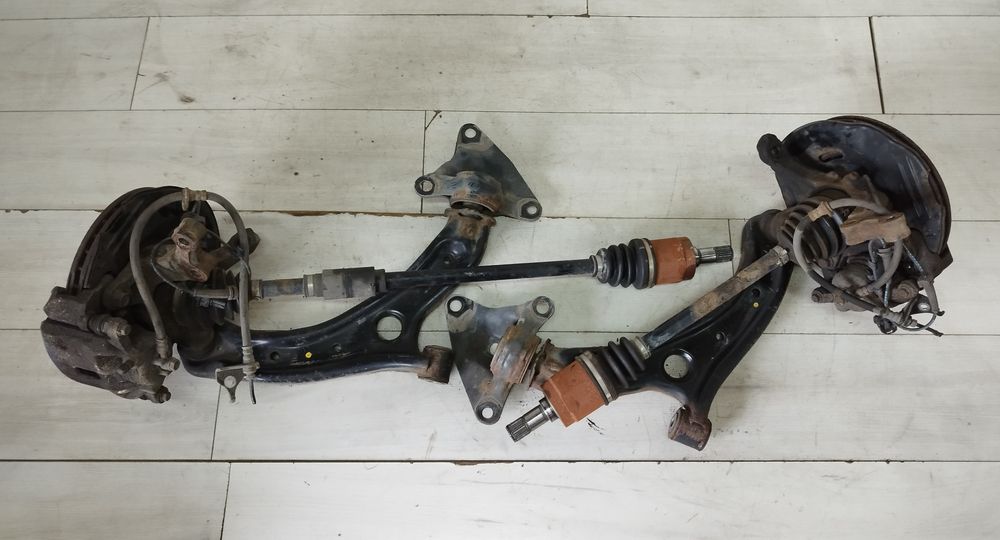 Honda Jazz III 09-15 Półoś Wachacz Dolny Zwrotnica Lewa / Prawa Zacisk