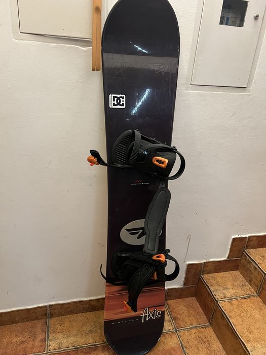 ZESTAW Snowboard NIDECKER Axis, wiązania + buty SALOMON