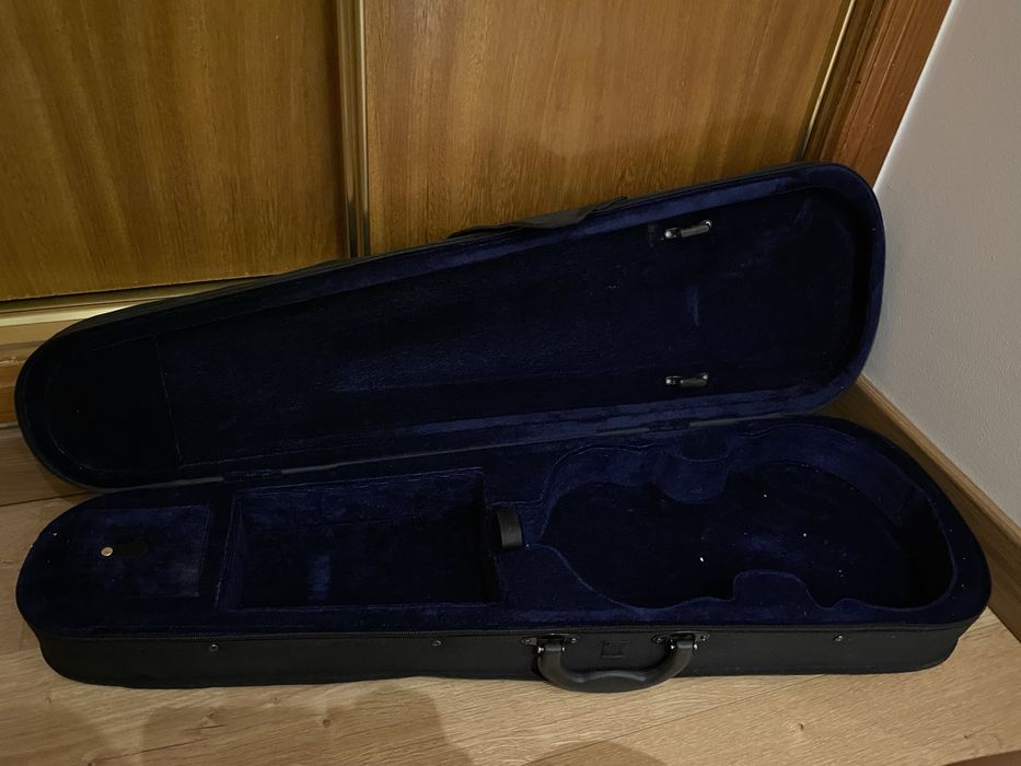 Violino quase nunca usado