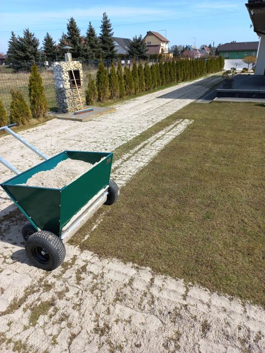 Posypywarka do piasku substratu ziemi torfu piaskarka wynajem