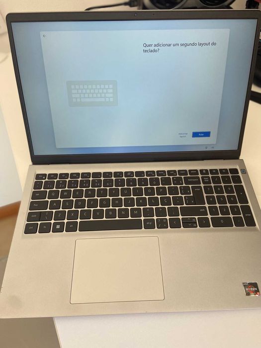 Portátil Dell Inspiron 15 3515