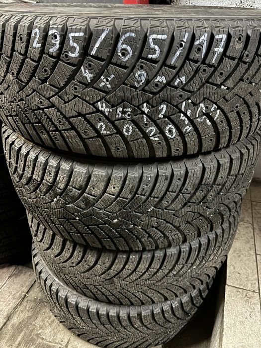 Bardzo ładny komplet opon Pirelli 9mm - montaż, gwarancja i faktura