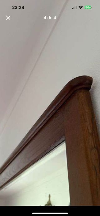 Espelho de madeira maciça de Paços de Ferreira.