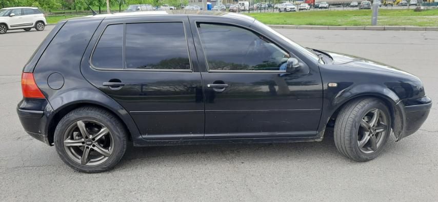 Volkswagen GOLF 4