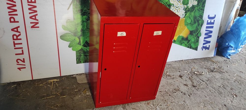 Szafka metalowa czerwona