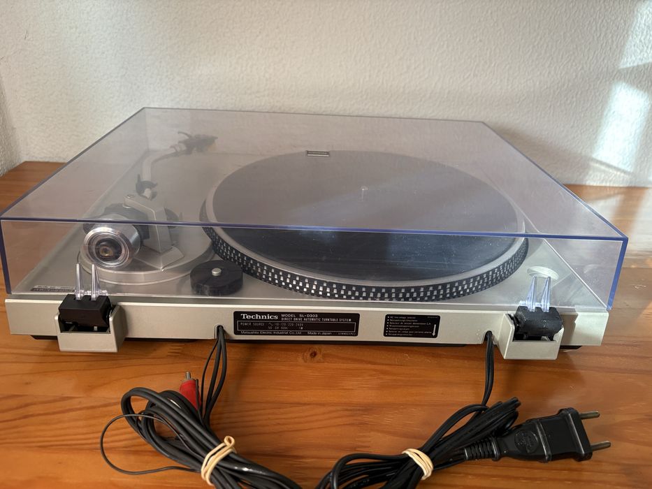 Gira discos Technics SL-D303