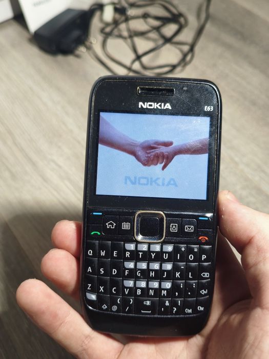 Klasyczna Nokia E63 qwerty sprawna brak blokad ładowarka