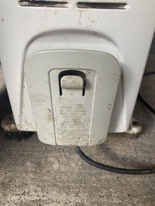 Обогреватель масляный Delonghi 2000W