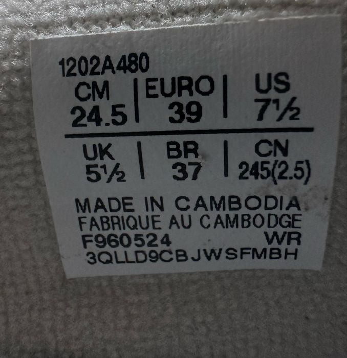 Оригінал жіночі кросівки ASICS Gel-1090V2