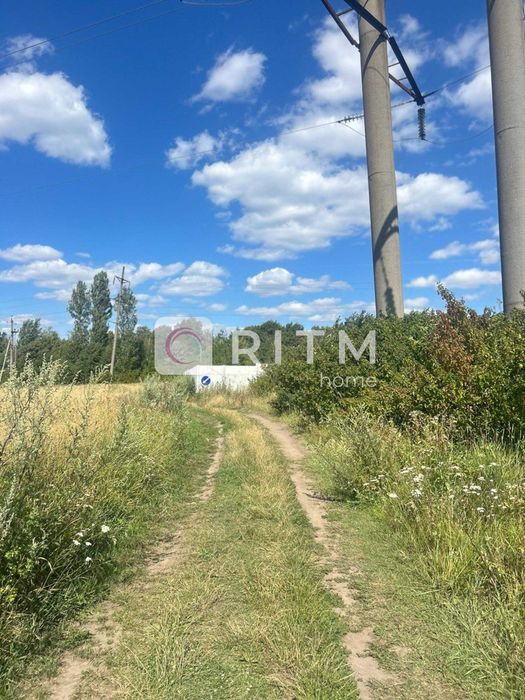 Продаються перспективні земельні ділянки  район вул. Тролейбусна.