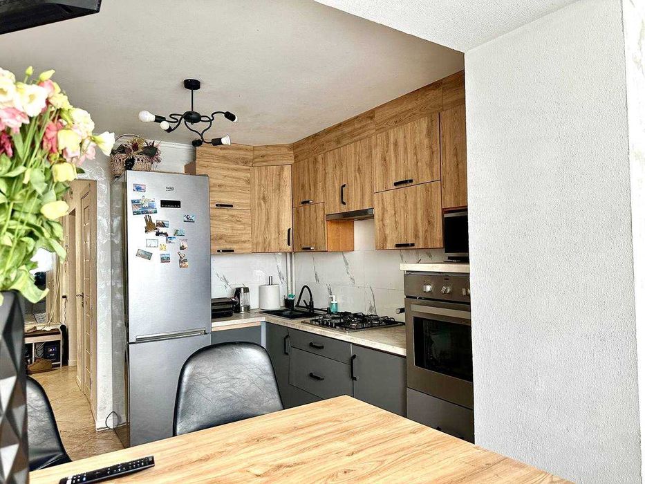 2-кімнатна з ремонтом та меблями, 7 хв до Центру!