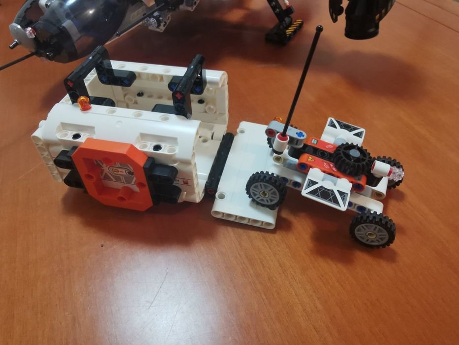 Lego 42181 Technic VTOL Heavy cargo ship