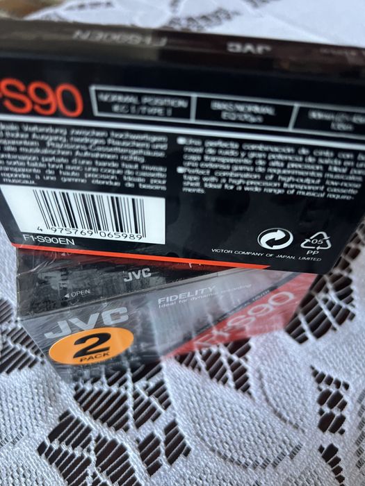 Продам JVC FI-S90, нові, в оригінальній упаковці
