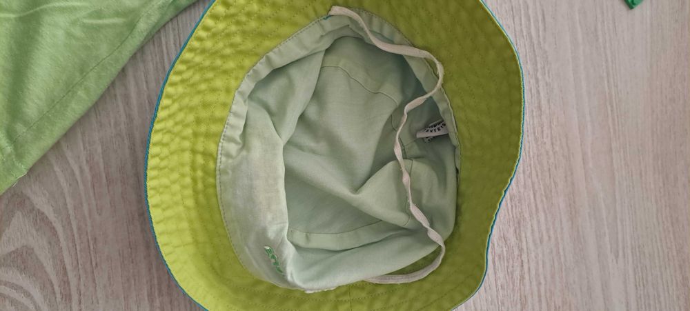 Tshirt e chapéu criança Fundação António Silva Leal