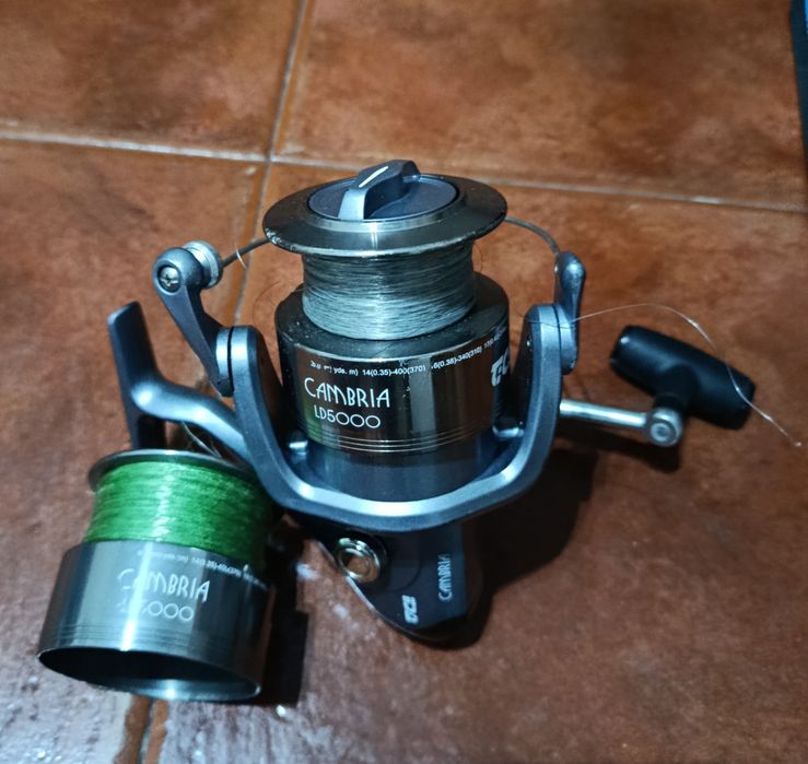 Kit Pesca usado , Carreto, canas, Caixa e assessórios