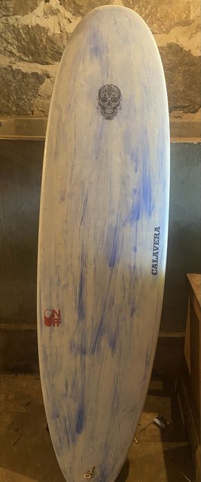 Prancha de Surf 6’5” Hand Shaped – 33L – Excelente para Todos os Níveis