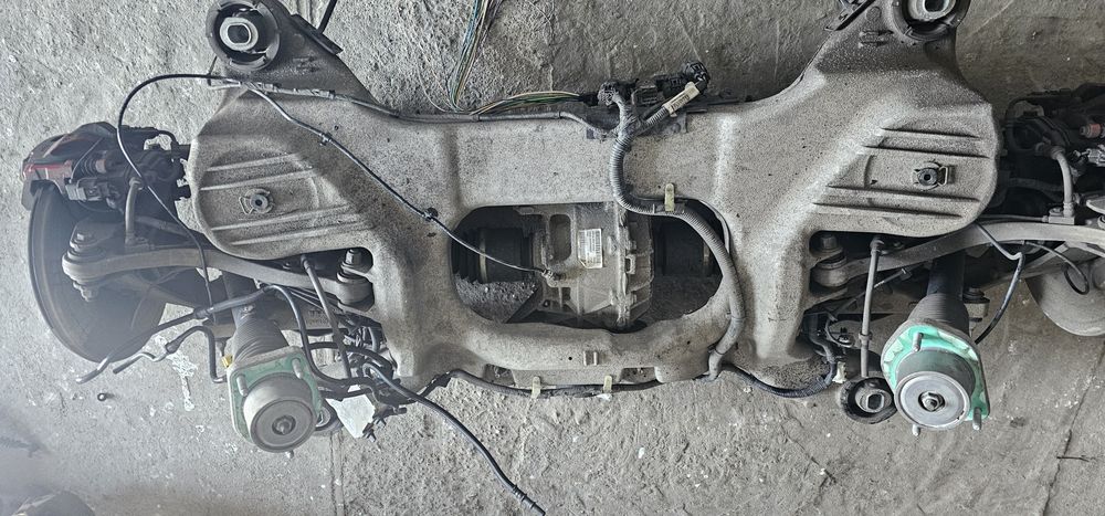 Подрамник  ,підрамник, ричаг важель,Land Rover, Range Rover Sport L494