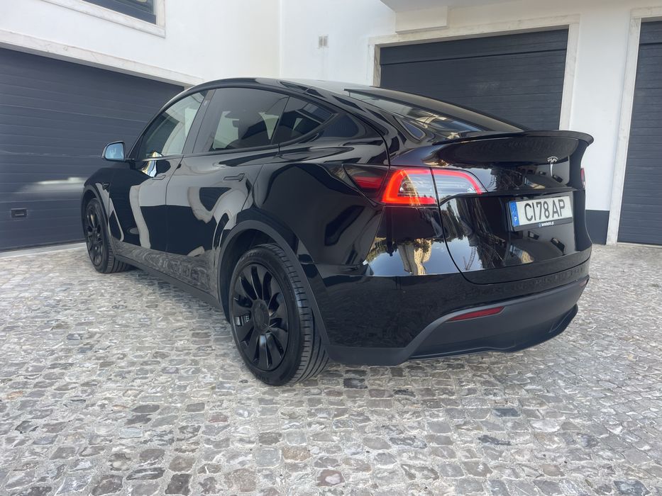 Tesla Y Long Range Dual Motor AWD