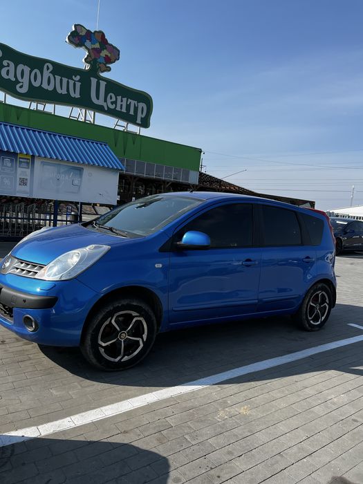 Продаю Nissan Note