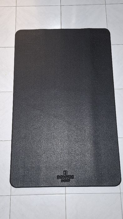 Tapete proteção para bicicleta estática 100 x 70cm marca Domyos
