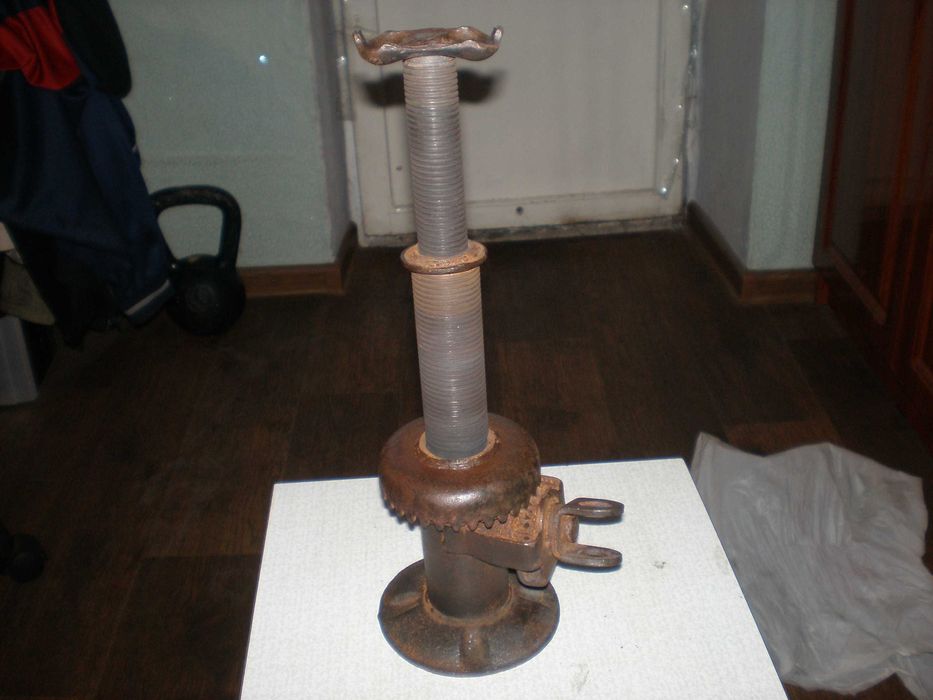 Домкрат  "ИДЕАЛ"  СССР  .