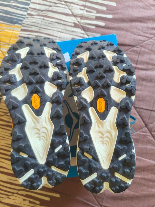 Hoka Speedgoat 7 (Tam. 42 2/3) – Como Novas c/ Fatura (18 km)