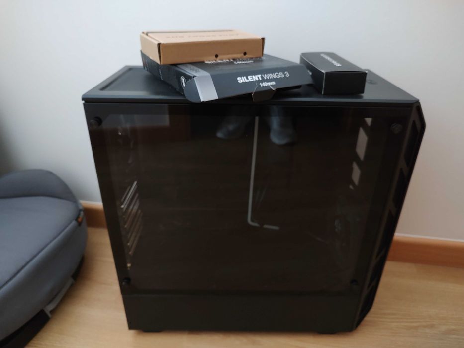 Caixa ATX Phanteks Eclipse P350x + ventoinhas bequiet silent wings 3