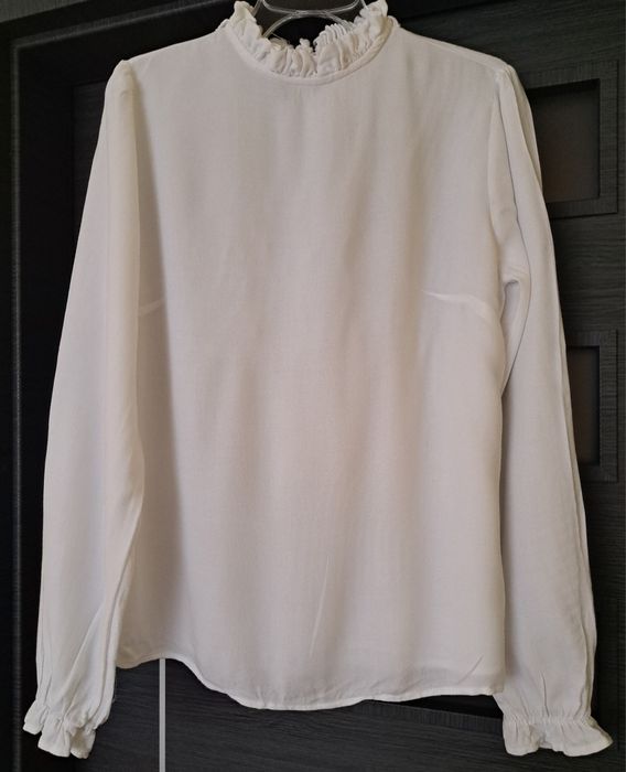 Biała bluzka dla dziewczynki