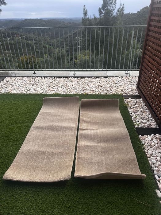 2 Tapetes Bege Usados 6 € Recolha 2 Beige Rugs