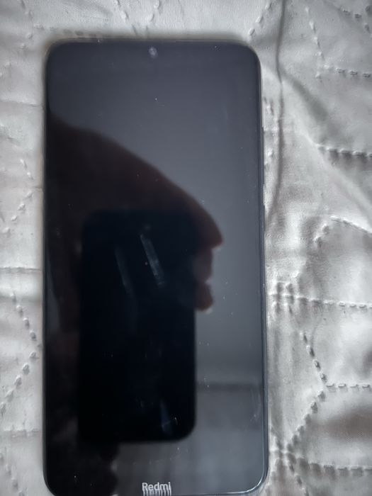 Продам телефон Редмі 8а