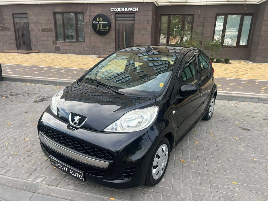 Продам економне авто Peugeot 107 1.0 бензин 2011 р.  Один власник!