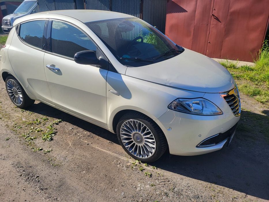 Lancia Ypsilon Niski przebieg klimatronic