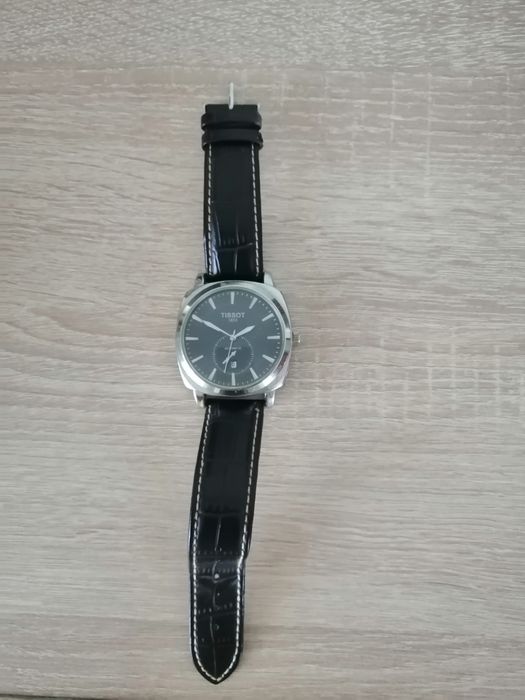 Продам часы TISSOT 1853 кварц.
