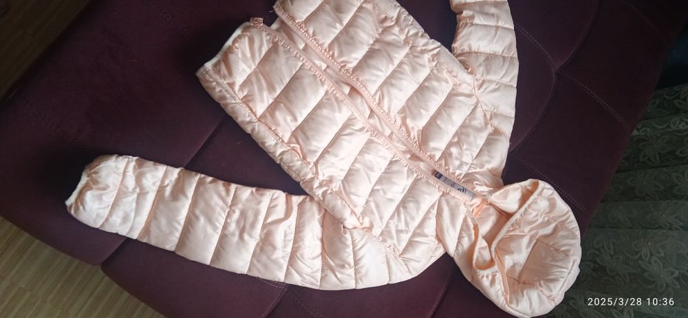 Курточка весенняя.