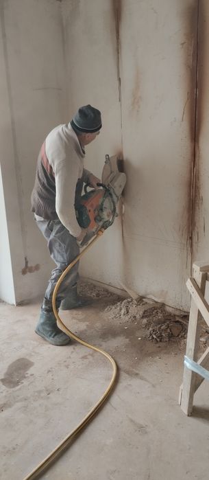 Демонтаж різка бетона