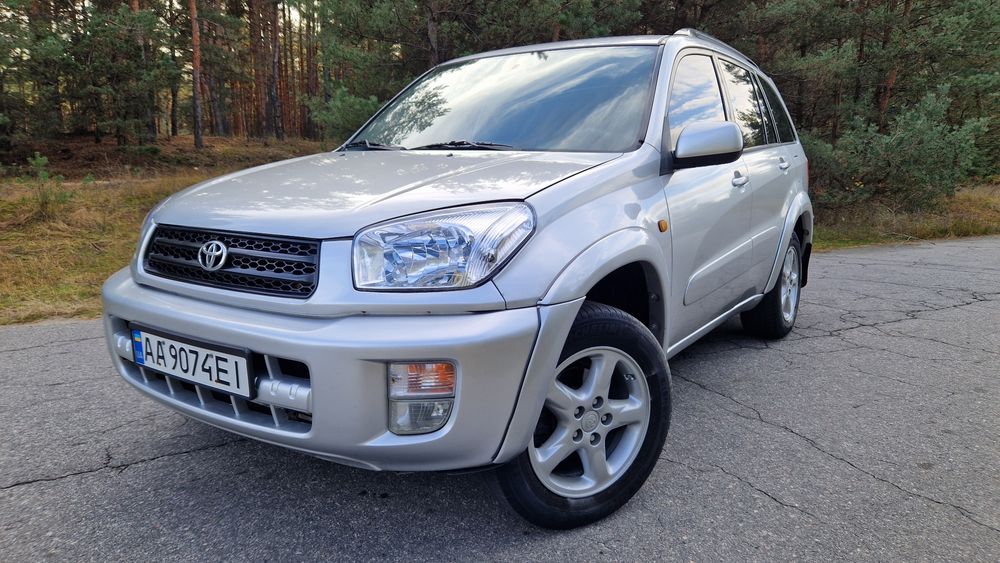 Автомобиль Toyota Rav 4×4 автомат