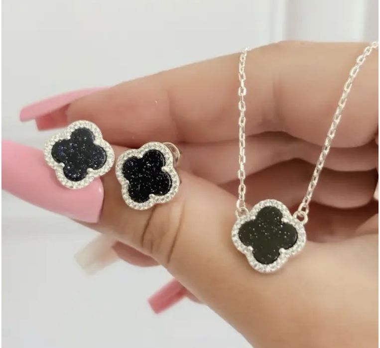Продам серьги и цепочку ( серебро + позолота )
