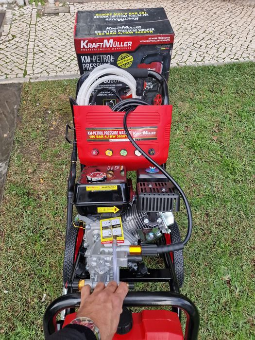 Máquina de lavar nova