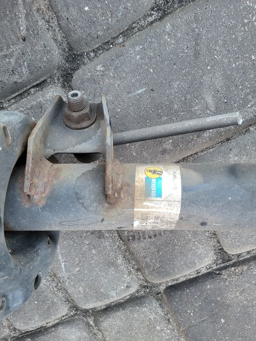 Amortyzatory sprężyny vw golf 5 2.0sdi komplet bez wycieków